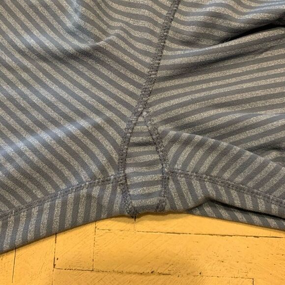 Kyodan Gray Striped Capri Leggings S Athletic A32 - Picture 8 of 10